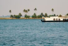DETAILED TOUR GUIDE TO KUMARAKOM – TRULY GOD’S OWN COUNTRY Kumarakom
